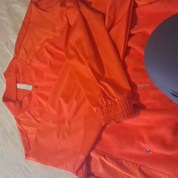 Athleta Jackets & Blazers - ATHLETA ZIPUP WIND JACKET SIZE MEDIUM